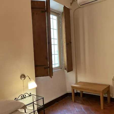Coach Number 1 Apartment Florence